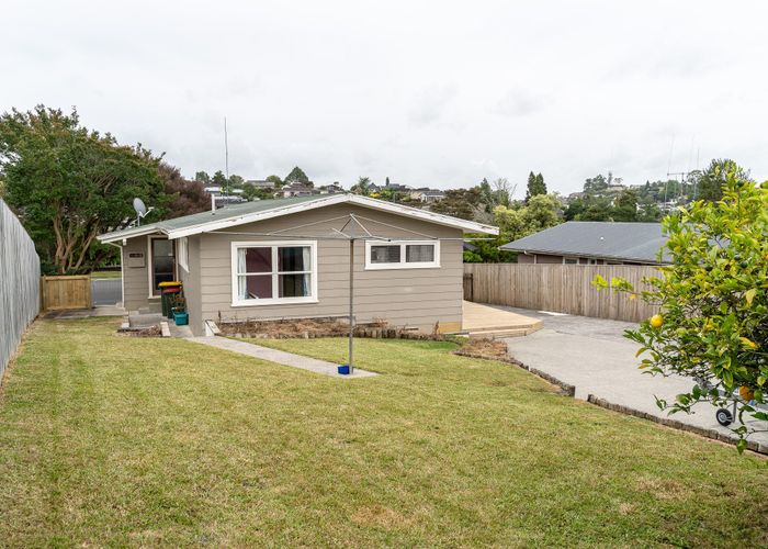  at 9 Edith Place, Dinsdale, Hamilton