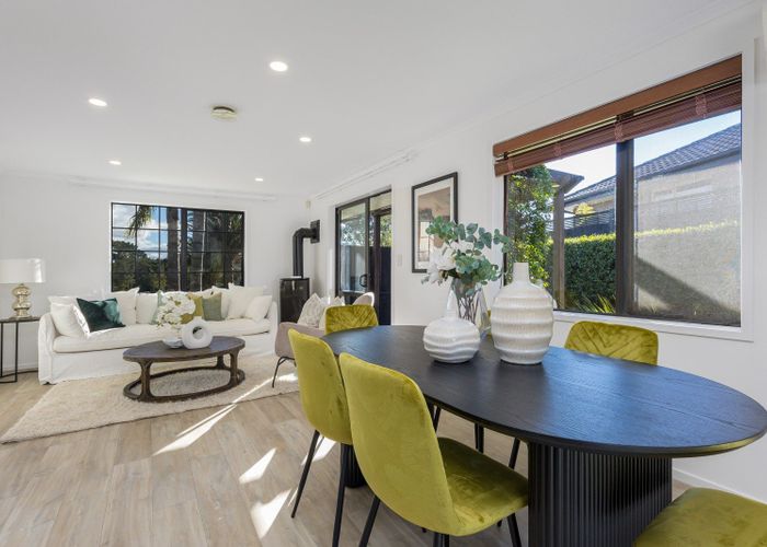  at 33 Admirals Court Drive, Greenhithe, Auckland