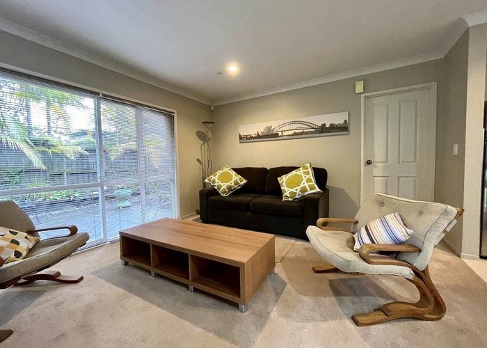  at 2 Manon Crescent, Greenhithe, Auckland