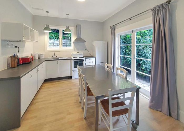  at 7 Spencer Road, Hospital Hill, Napier, Hawke's Bay