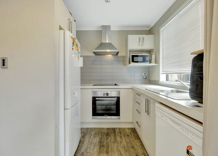  at 4/99 Lake Road, Frankton, Hamilton, Waikato