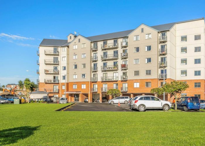  at 4C/17 Crown Lynn Place, New Lynn, Waitakere City, Auckland