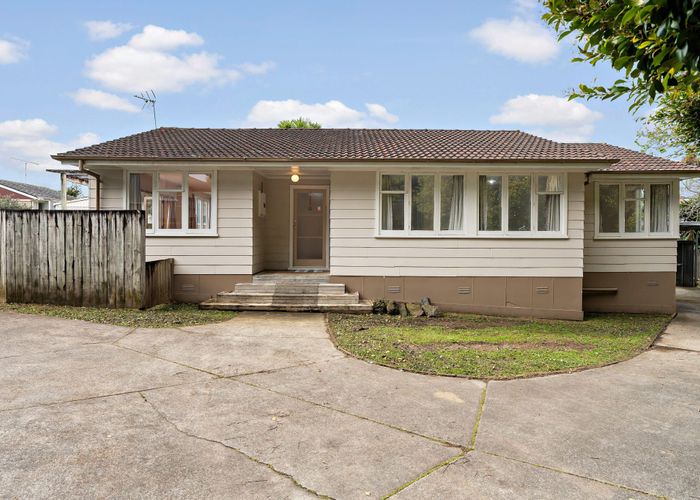  at 6B Waikaremoana Place, Pakuranga Heights, Auckland