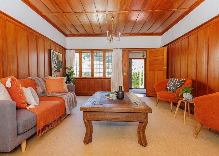  at 11 Glen Road, Kelburn, Wellington