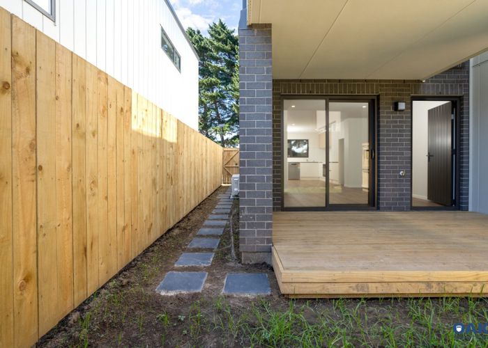  at 27 Whai Hua Lane, Mangere Bridge, Manukau City, Auckland