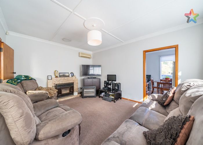  at 88 Main Road, Wainuiomata, Lower Hutt