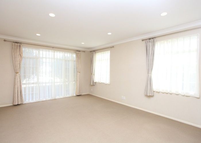  at 4 Woolaston Place, Flat Bush, Manukau City, Auckland