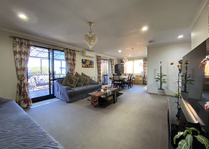  at 77 Farnborough Drive, Grandview Heights, Hamilton, Waikato
