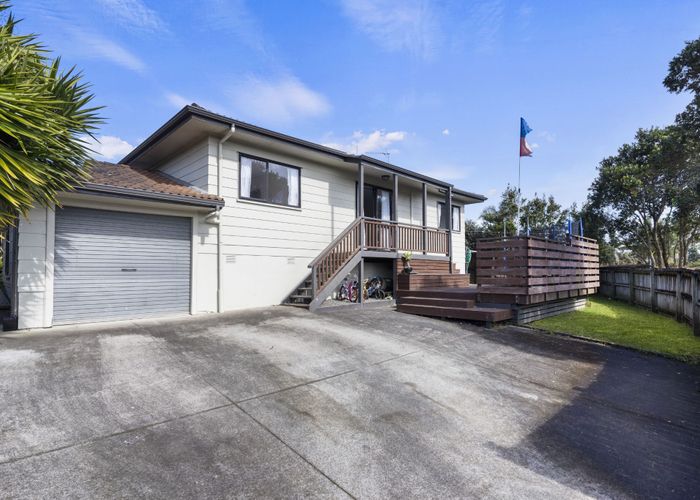  at 6 Katrina Place, Massey, Waitakere City, Auckland