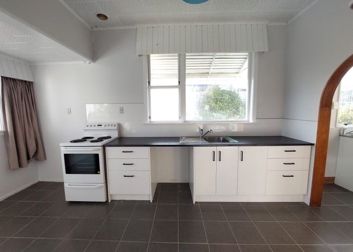  at 5 Moore Street, West End, Palmerston North, Manawatu / Whanganui