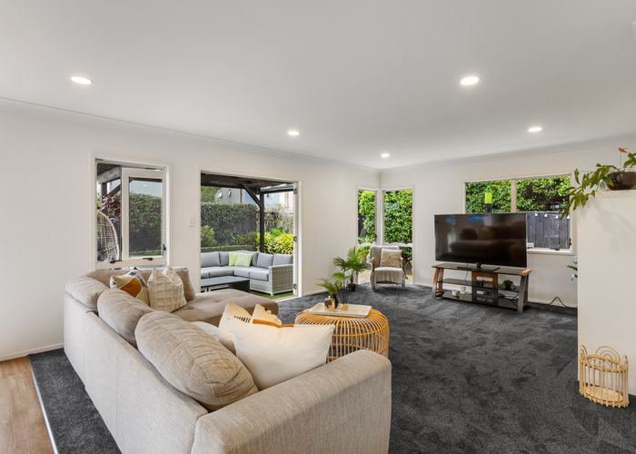  at 2/82 Main Highway, Ellerslie, Auckland