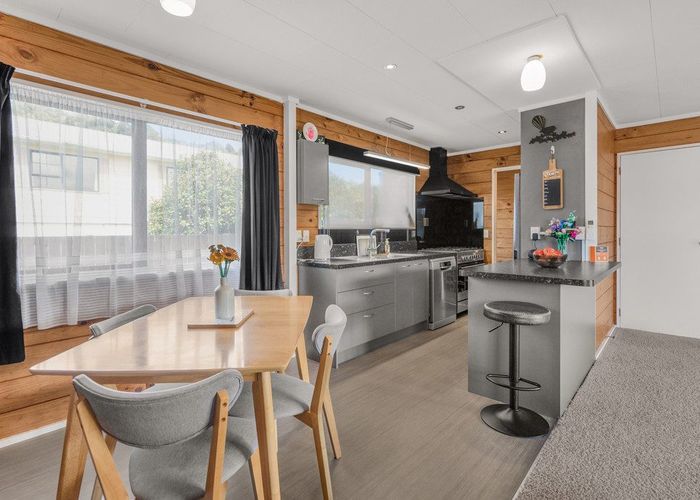  at 6 Garnet Grove, Birchville, Upper Hutt, Wellington