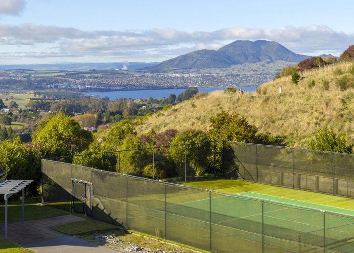  at 5 Grandview Lane, Acacia Bay, Taupo, Waikato