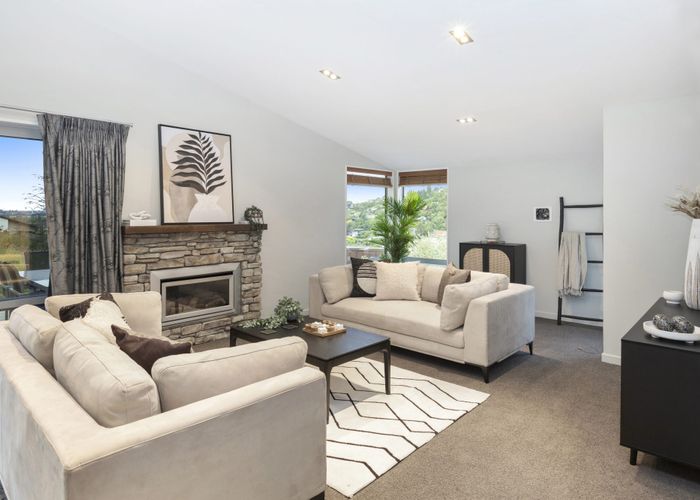  at 10 Maurice Knowles Lane, Cashmere, Christchurch