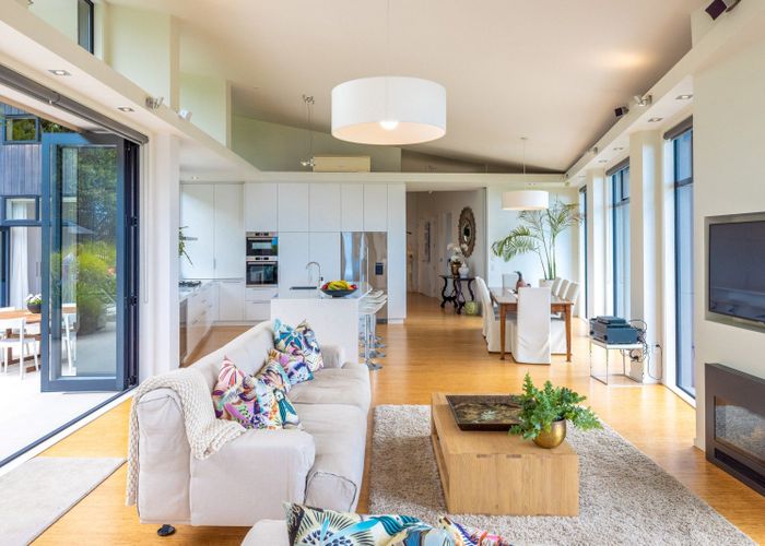  at 9 Great Barrier Road, Oneroa, Waiheke Island, Auckland