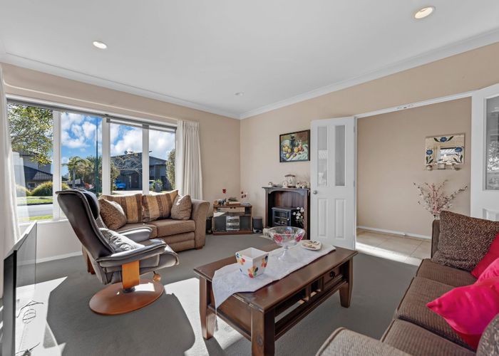  at 48 Aberdeen Crescent, Wattle Downs, Manukau City, Auckland