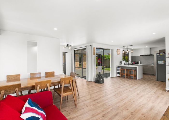  at 17 Sovereign Gardens, Halswell, Christchurch City, Canterbury