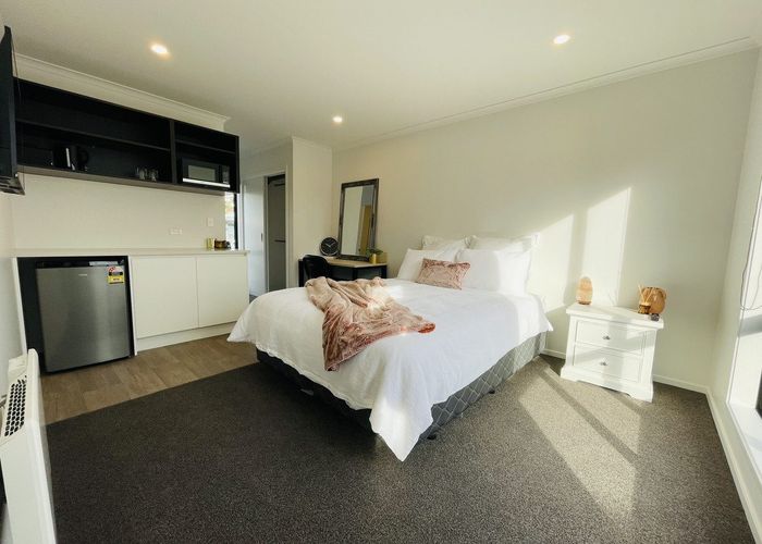  at 159 Unsworth Drive, Rosedale, North Shore City, Auckland