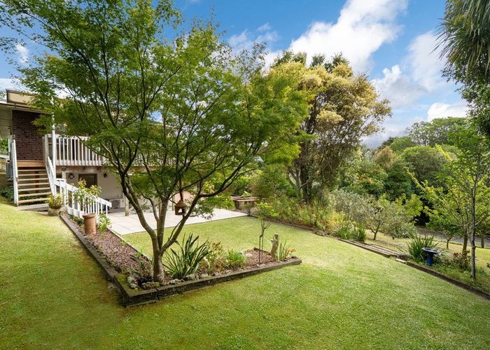  at 2/13 Coronation Road, Hillcrest, North Shore City, Auckland