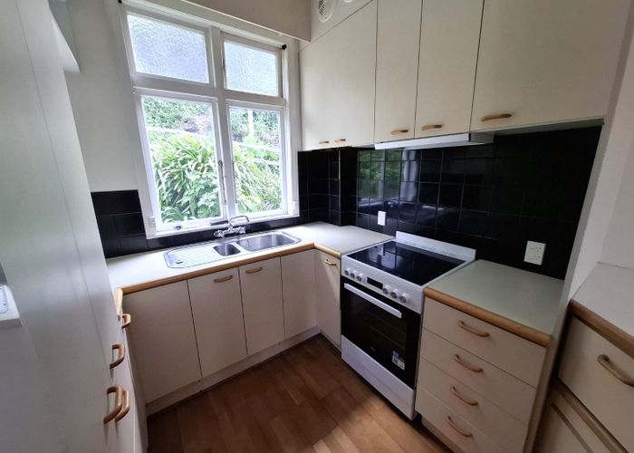  at 2/21a Talavera Terrace, Kelburn, Wellington, Wellington