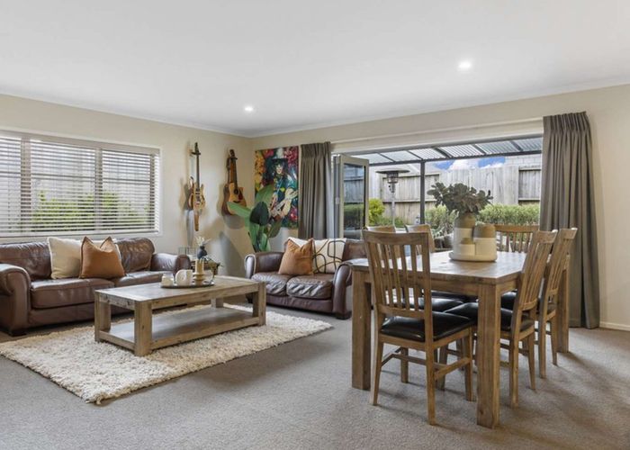  at 333 Lakes Boulevard, Pyes Pa, Tauranga