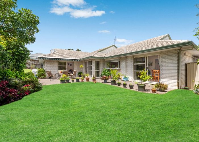  at 6 Bampton Rise, Northpark, Manukau City, Auckland