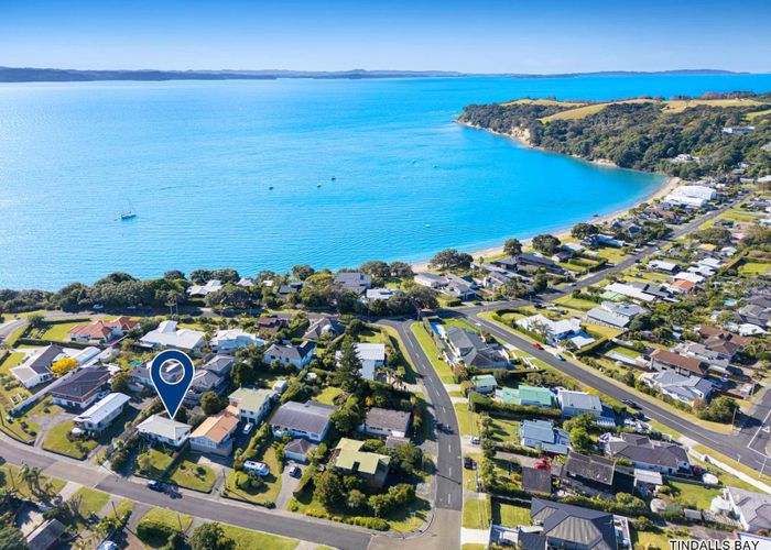  at 7A  The Crescent, Tindalls Beach, Rodney, Auckland