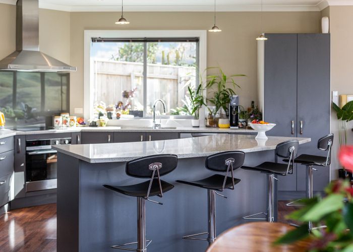  at 3 Pendennis Point, Camborne, Porirua