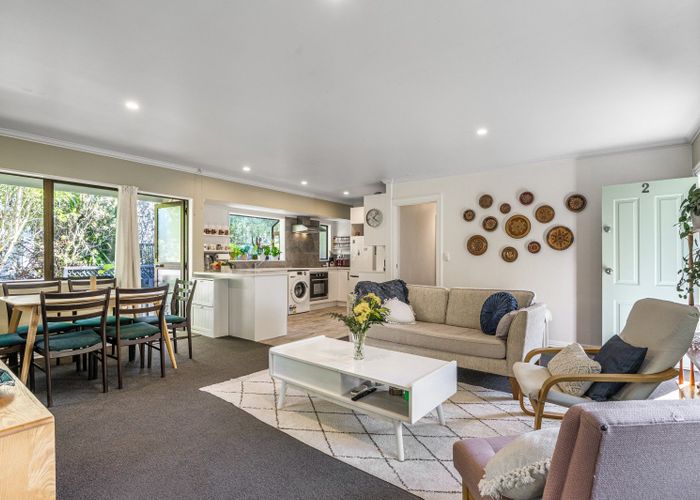  at 2/43 Sabulite Road, Kelston, Waitakere City, Auckland