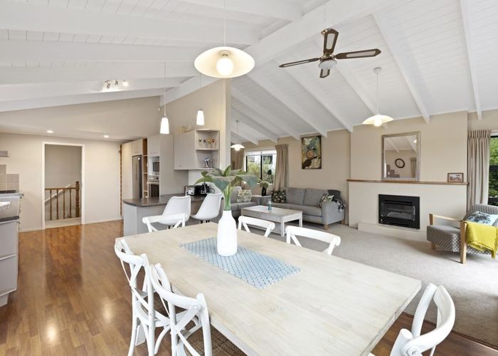  at 136 Weatherly Road, Torbay, Auckland