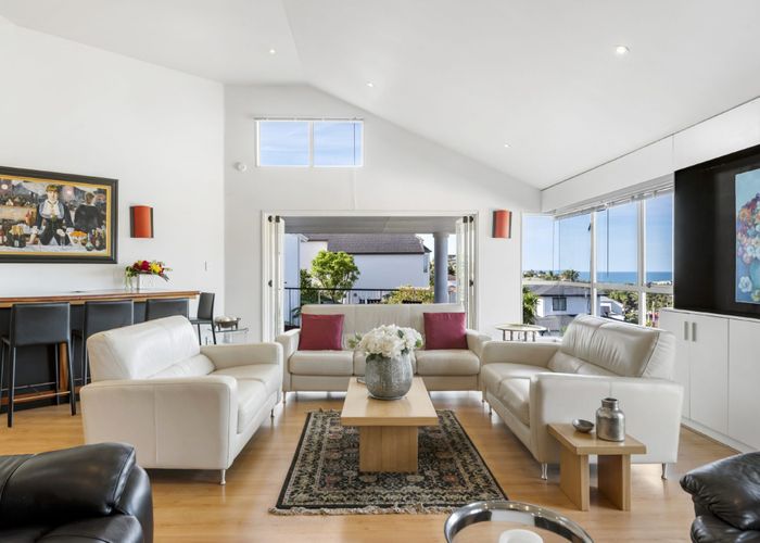  at 495 & 495A East Coast Road, Murrays Bay, North Shore City, Auckland