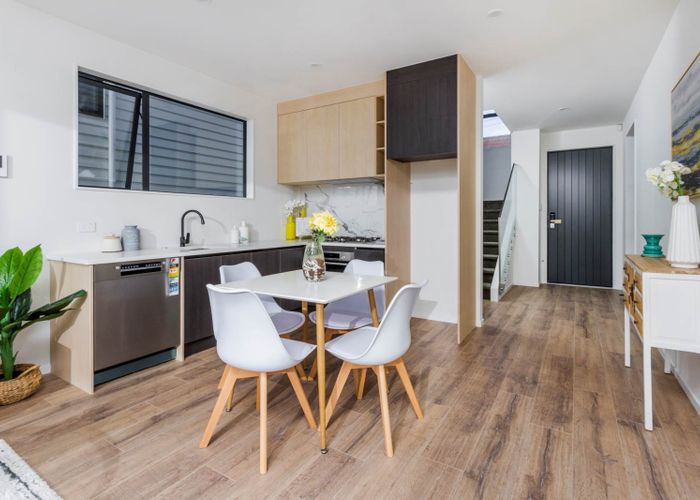 Free property data for 141E Rangatira Road, Beach Haven, Auckland