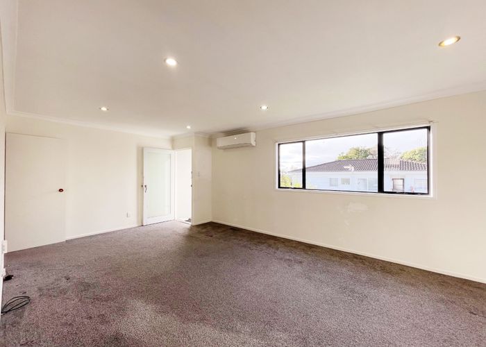  at 2/9 Danube Lane, Glen Eden, Waitakere City, Auckland