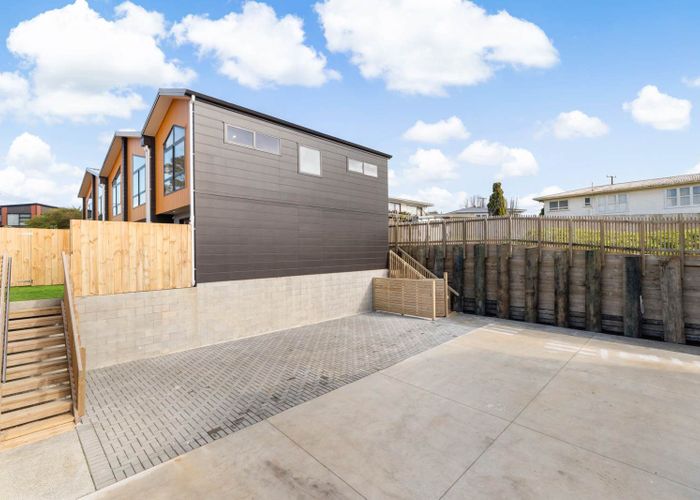  at 7 Beverly Place, New Lynn, Waitakere City, Auckland