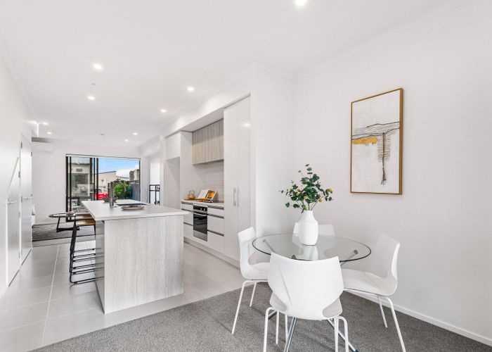  at 31 De Havilland Road, Hobsonville, Waitakere City, Auckland