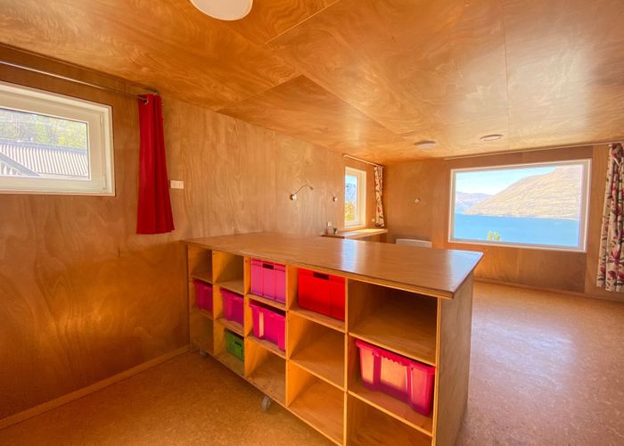  at 9 Cameron Place, Fernhill, Queenstown-Lakes, Otago
