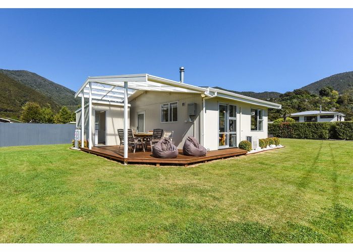  at 20 Renata Road, Ōkiwi Bay