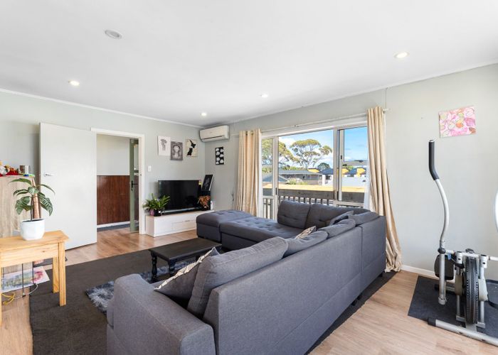  at 8A Harrington Road, Henderson, Waitakere City, Auckland