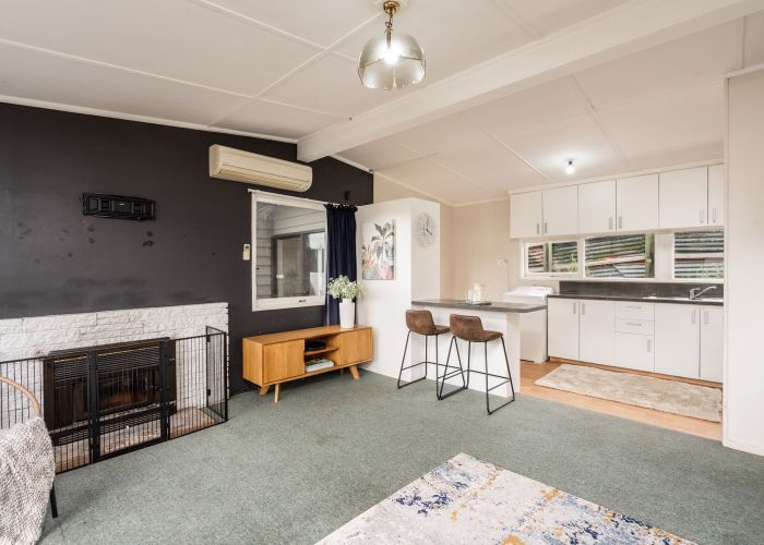  at 33 Glenelg Street, Bradford, Dunedin