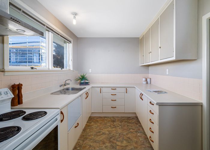  at 2/139 Hamilton Avenue, Ilam, Christchurch