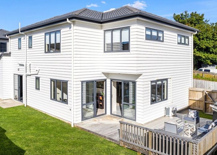  at 17C Earlsworth Road, Mangere East, Auckland