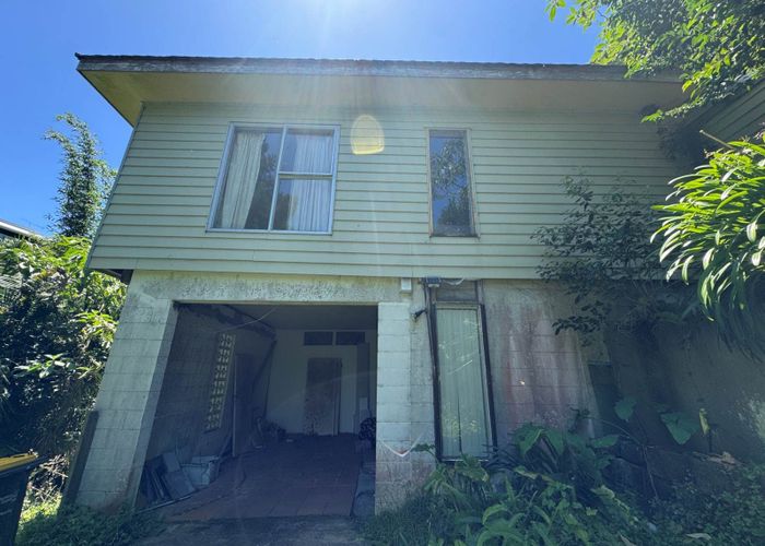  at 1B Peter Terrace, Castor Bay, North Shore City, Auckland