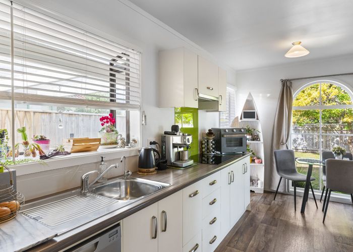  at 25B Olive Terrace, Paraparaumu Beach, Kapiti Coast, Wellington