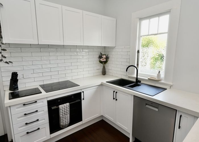  at 112 Albert St, Terrace End, Palmerston North, Manawatu / Whanganui