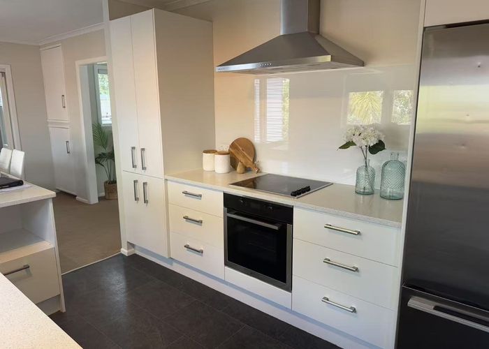  at 15 Sandspit Road, Cockle Bay, Auckland