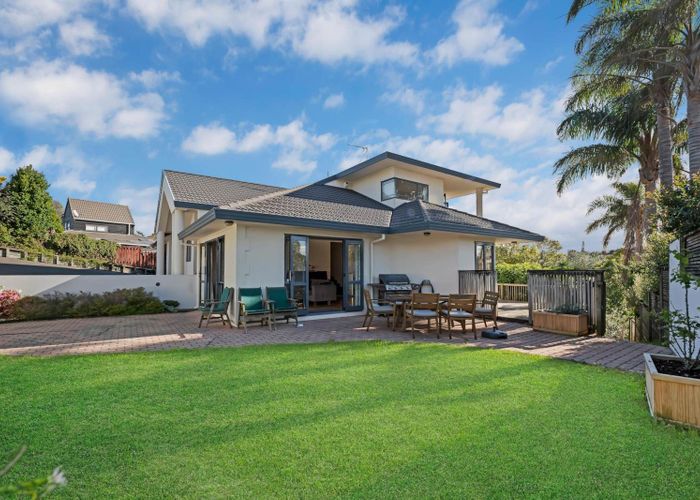  at 17 Eastwood Rise, Browns Bay, North Shore City, Auckland