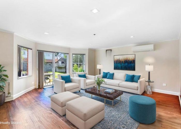  at 8 Te Wharau Drive, Greenhithe, North Shore City, Auckland