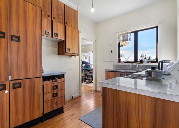  at 105 Point Chevalier Road, Point Chevalier, Auckland City, Auckland