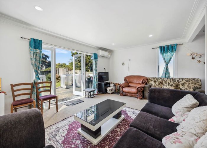  at 54 Glen Road, Ranui, Waitakere City, Auckland
