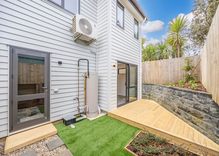  at Lot 8 / 17 Kingdale Road, Henderson, Waitakere City, Auckland